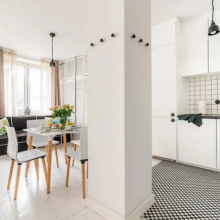 Rent Like - Wilcza 22a Lejlighed