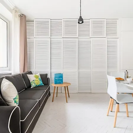 Rent Like - Wilcza 22a * Warschau