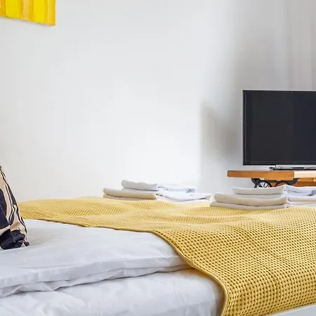 Rent Like - Wilcza 22a * Warschau